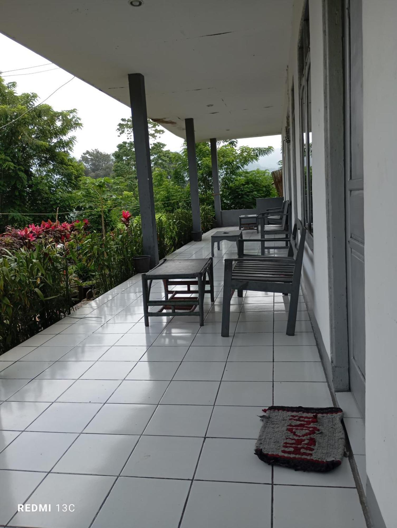 Hidayah Homestay Келимуту Экстерьер фото